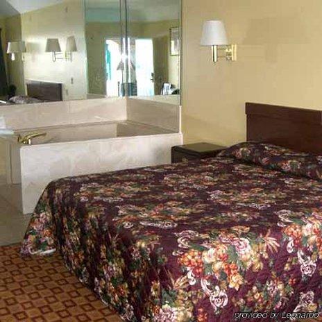 Regency Inn And Suites Galena Park Houston Room photo