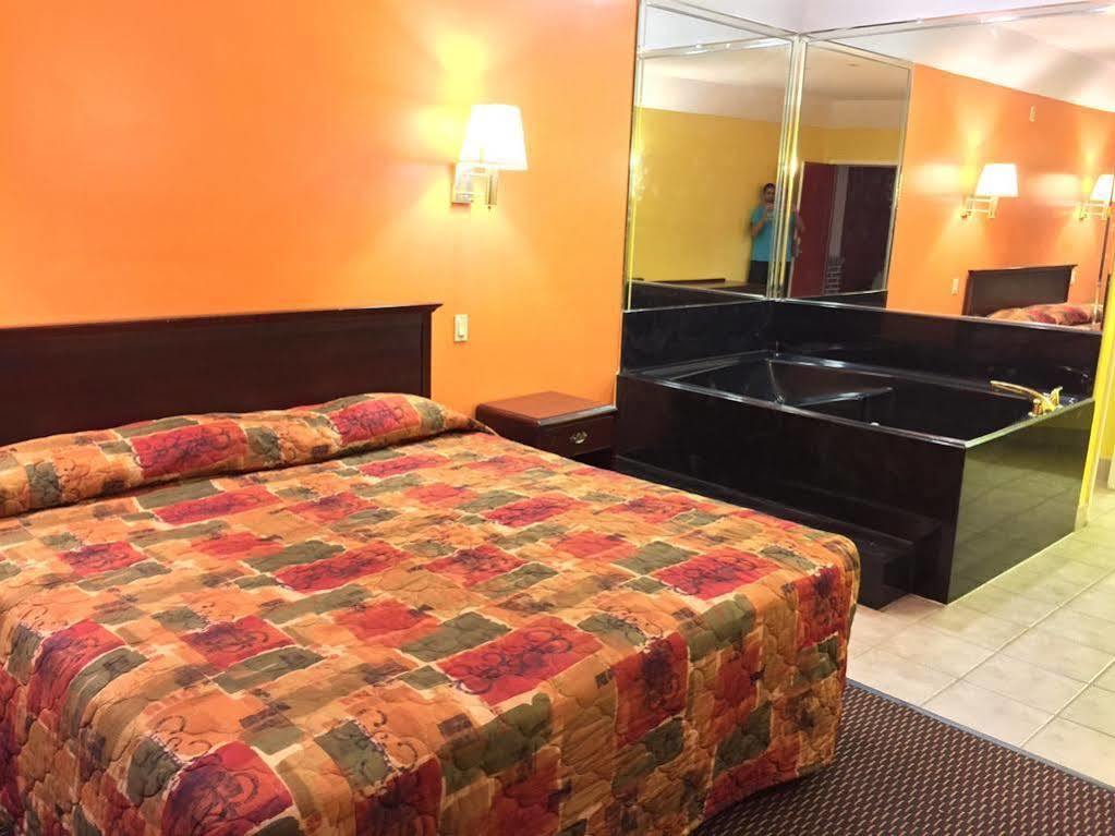 Regency Inn And Suites Galena Park Houston Exterior photo