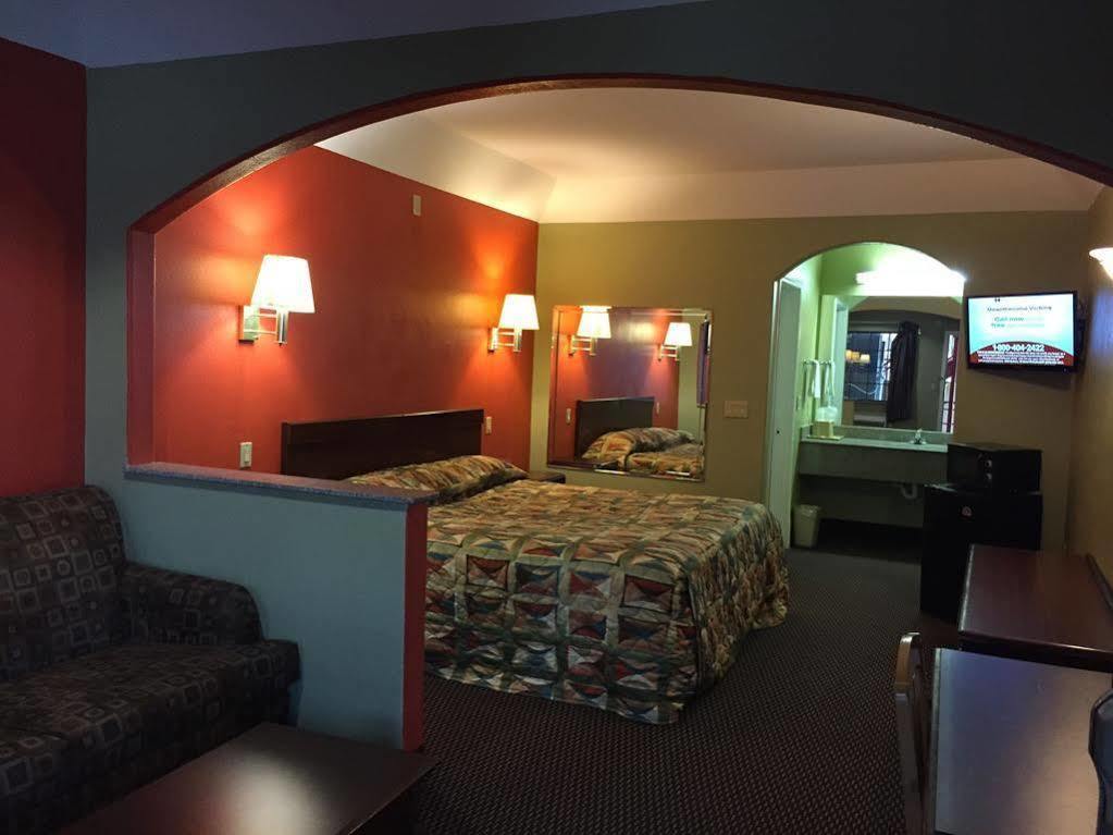 Regency Inn And Suites Galena Park Houston Exterior photo